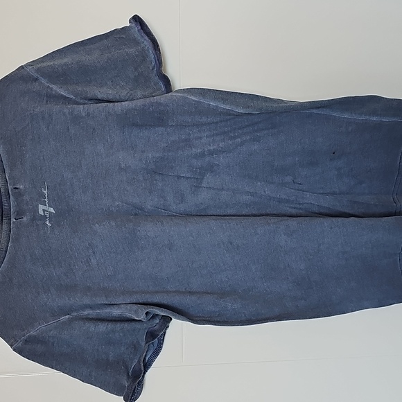 7 For All Mankind Distressed Blue V-Neck Shirt Sz M - Picture 5 of 5